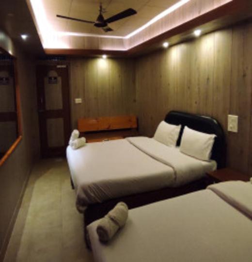 Baba Tourist Lodge Shillong Luaran gambar