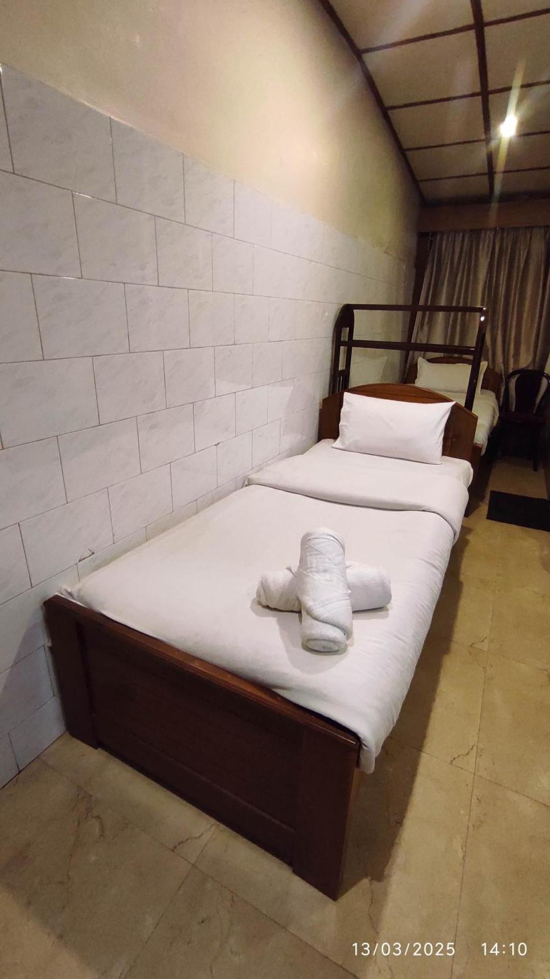 Baba Tourist Lodge Shillong Luaran gambar