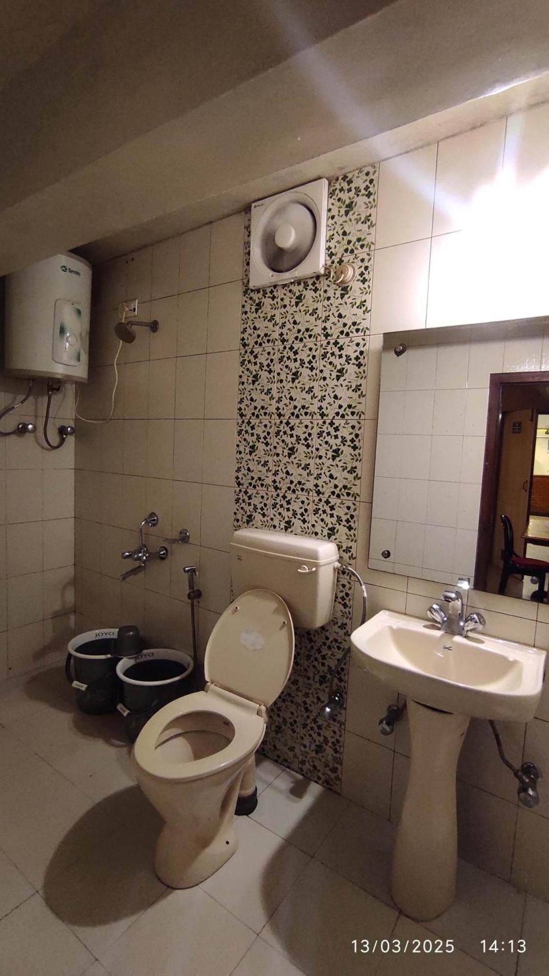 Baba Tourist Lodge Shillong Luaran gambar