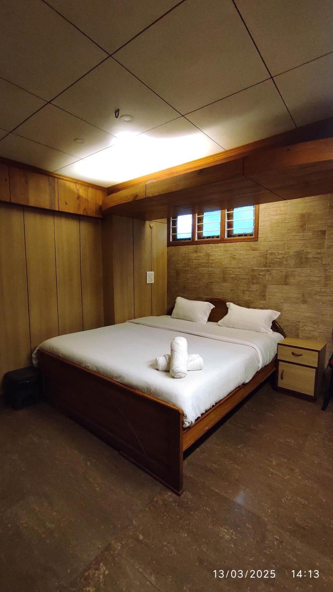 Baba Tourist Lodge Shillong Luaran gambar