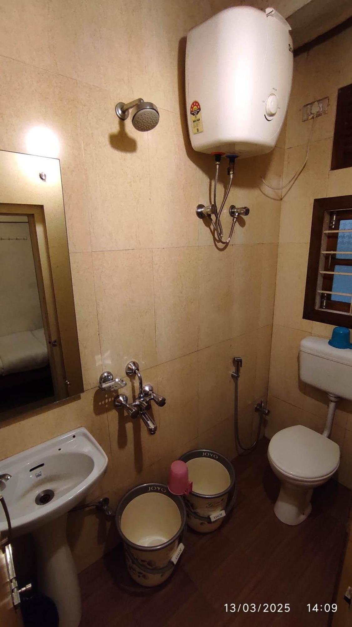 Baba Tourist Lodge Shillong Luaran gambar