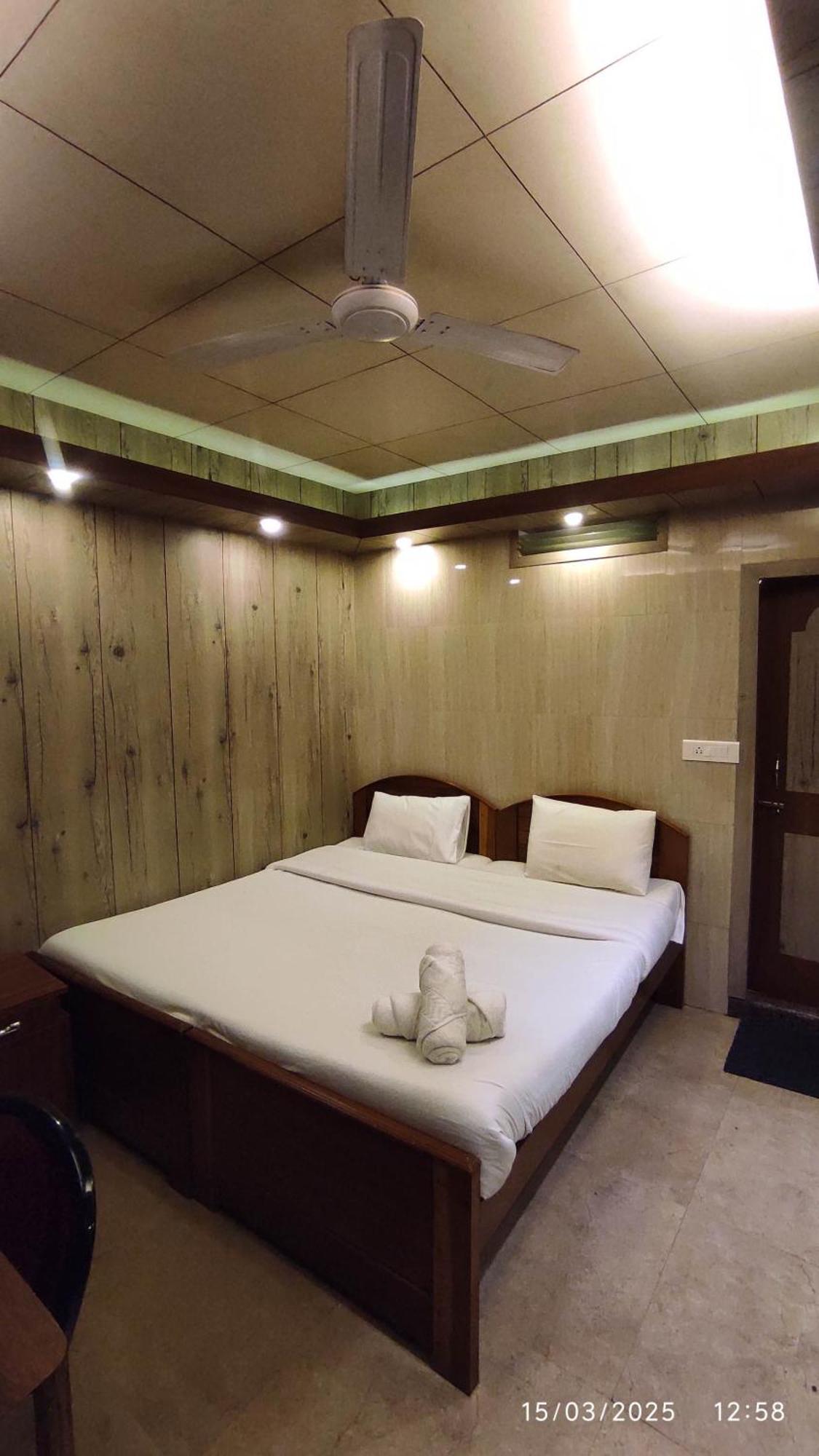 Baba Tourist Lodge Shillong Luaran gambar
